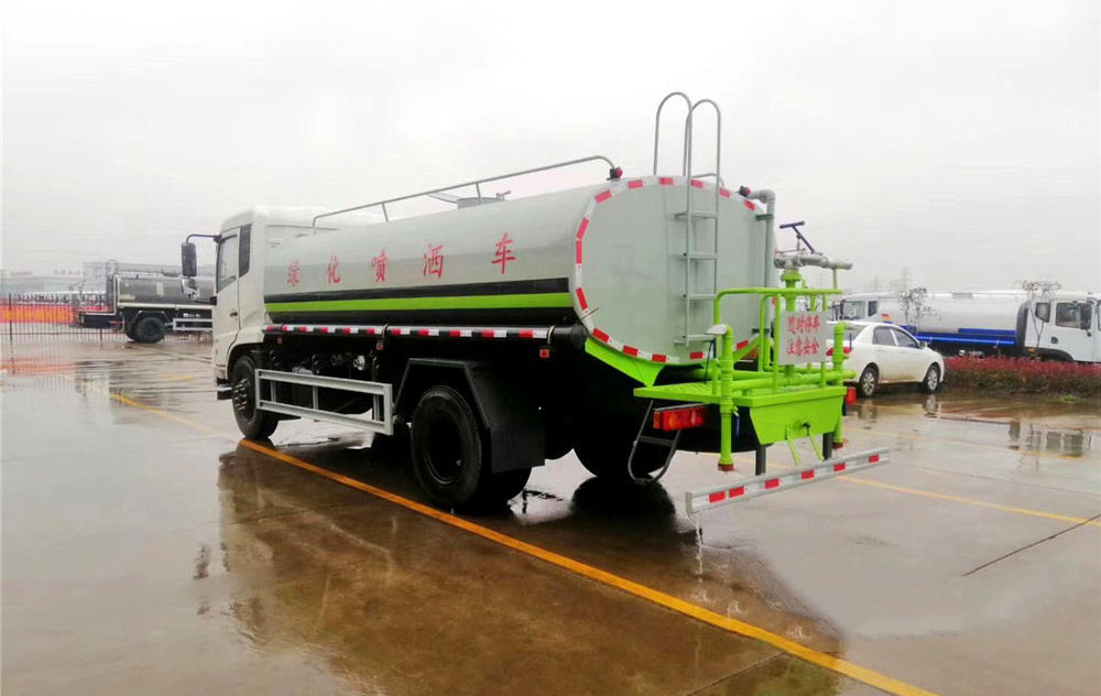国六东风天锦13立方洒水车