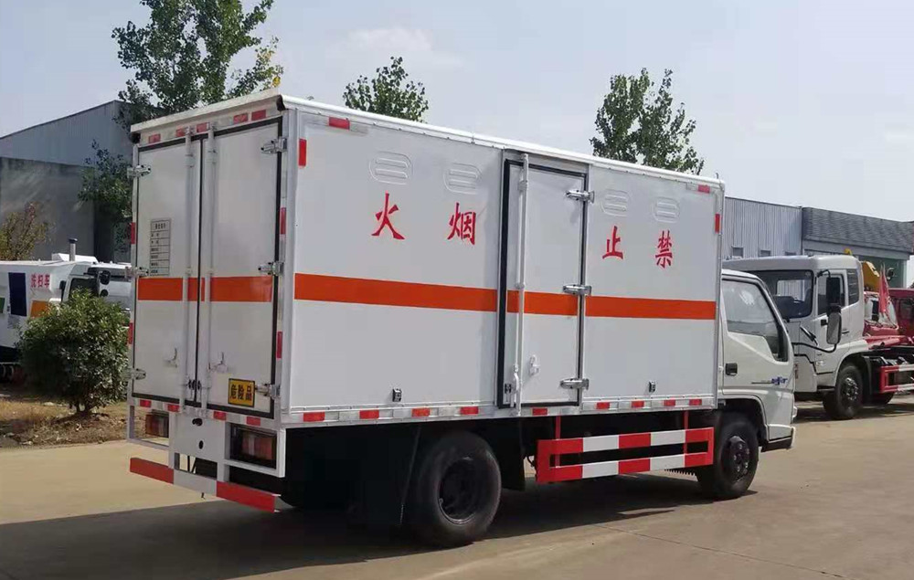 江铃4.2米(蓝牌)气瓶厢运输车