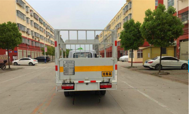 东风途逸3米2(蓝牌)气瓶车
