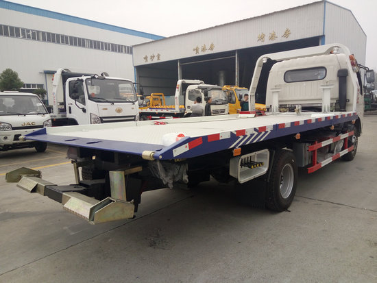 东风多利卡一拖二清障车(黄牌)