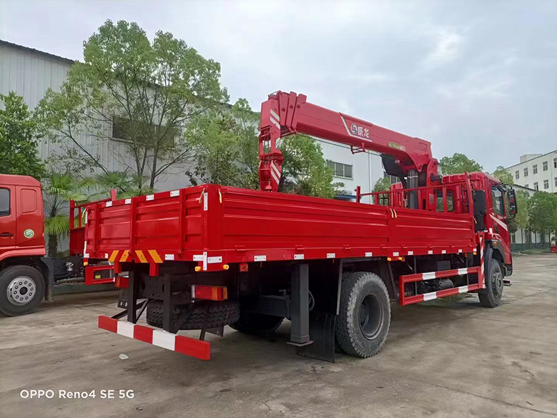 东风DV5单桥8吨随车吊