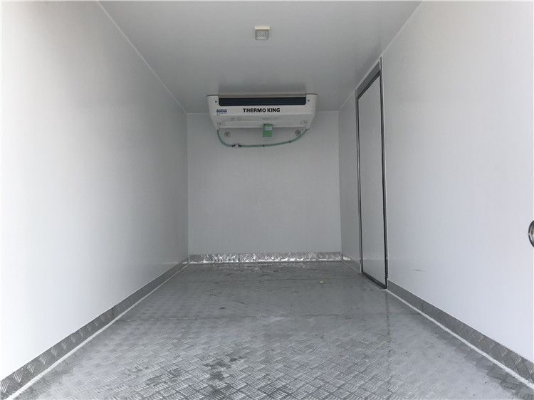 国六 福田祥菱M(3.7米冷藏车)
