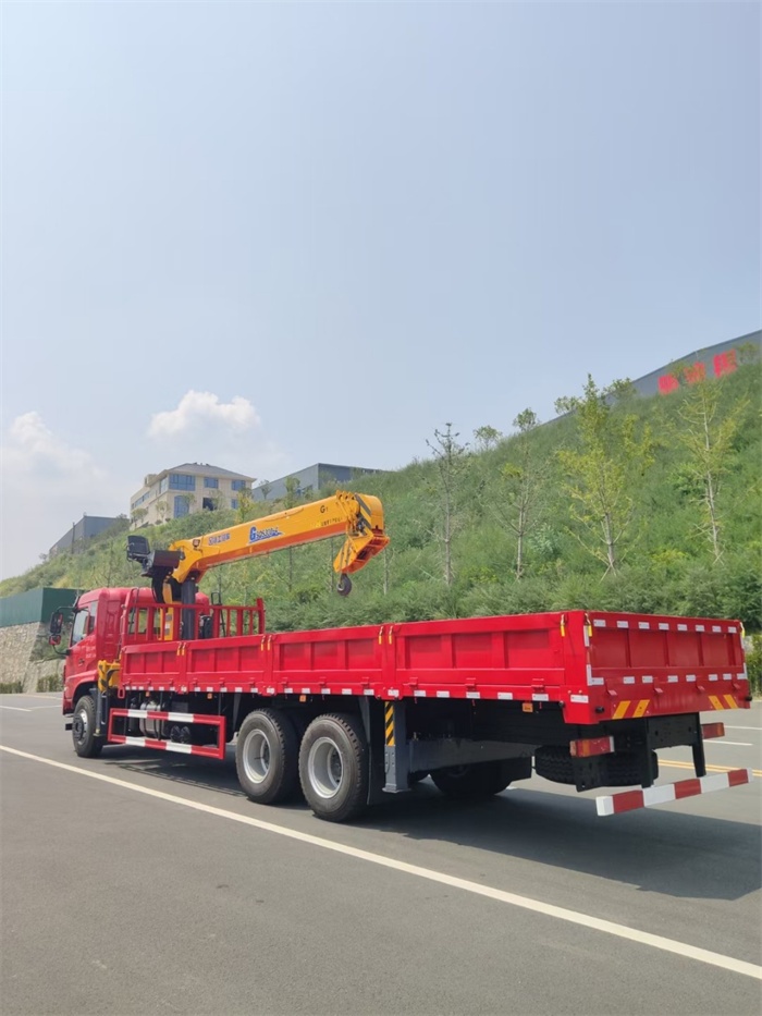 东风K5徐工12吨随车吊