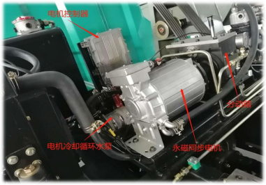 东风华神CL5080TXCBEV型纯电动吸尘车