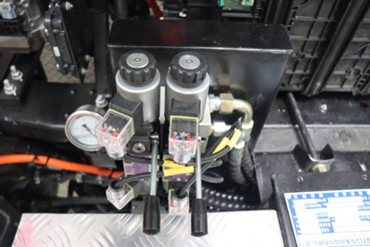 东风CL5320ZXXBEV 纯电动车厢可卸式垃圾车