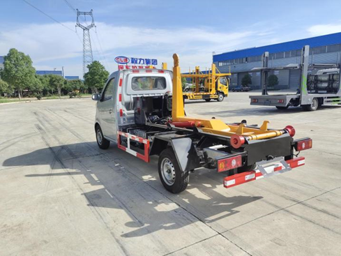 长安CL5031ZXXBEV纯电动车厢可卸式垃圾车
