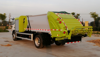 东风CL5120ZYSBEV型纯电动压缩车
