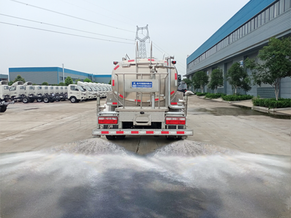 东风CL5093GSSBEV型纯电动洒水车