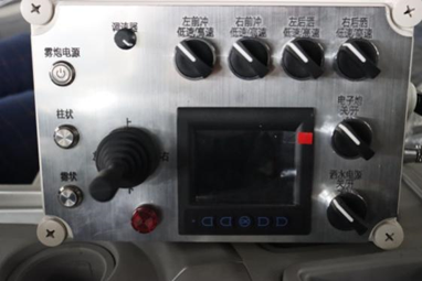 东风天锦CL5182GSSBEV型纯电动洒水车