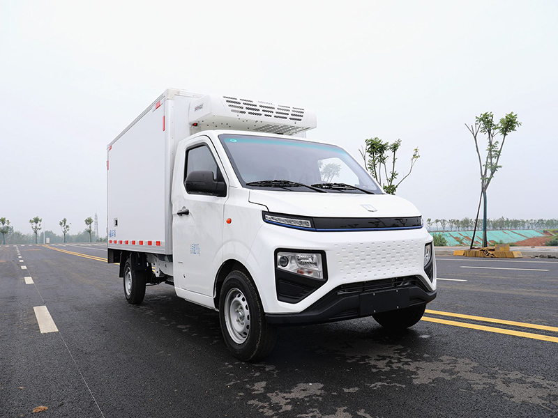 吉利 F1E纯电动冷藏车