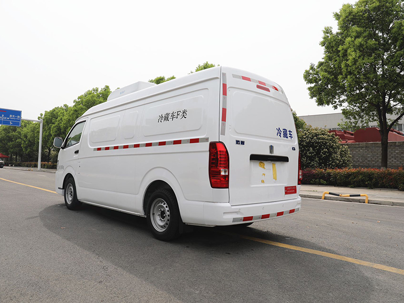 吉利纯电动E6面包冷藏车