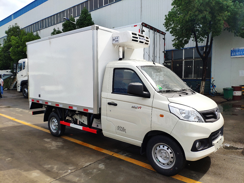 福田祥菱V1冷藏车