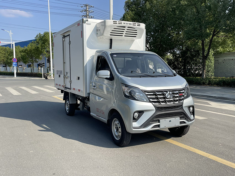 长安新星卡后单轮冷藏车